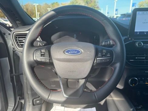 Used 2024 Ford Escape ST-Line image 9