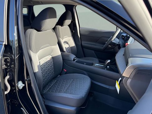 New 2026 Nissan Kicks SV w/ SV Premium Package FWD image 12