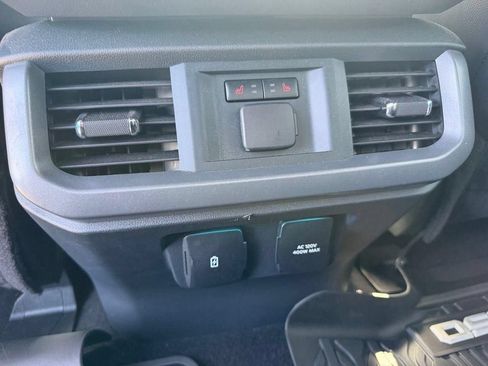 Used 2025 Ford F150 Lariat w/ Equipment Group 502A High AWD/4WD image 12