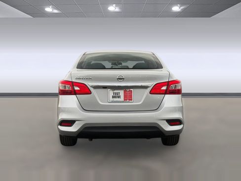 Used 2019 Nissan Sentra S image 10
