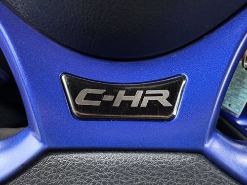 Used 2019 Toyota C-HR LE FWD image 43