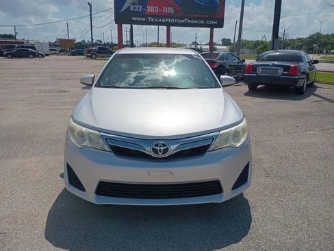 Used 2014 Toyota Camry LE w/ Fleet Convenience Package FWD image 8