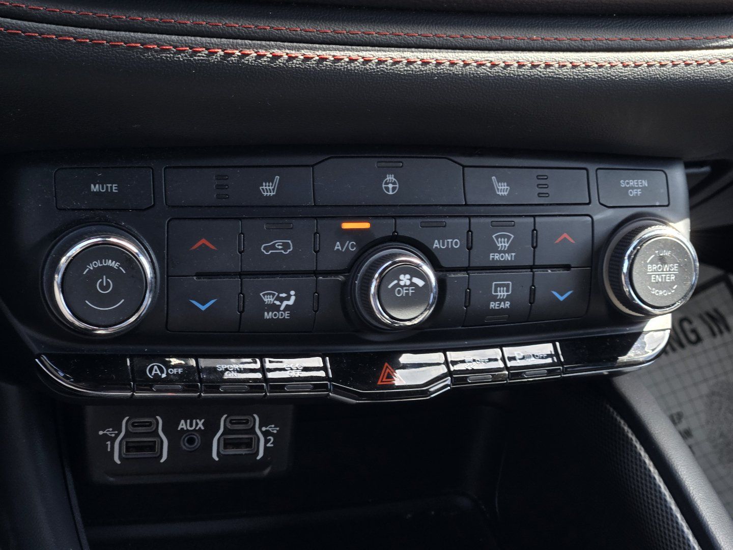 Used 2025 Dodge Durango GT AWD/4WD image 7