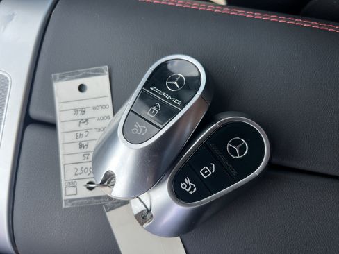 Used 2025 Mercedes-Benz C 43 AMG 4MATIC Sedan image 37