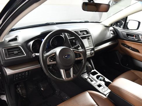 Used 2017 Subaru Outback 3.6R Touring AWD/4WD image 12