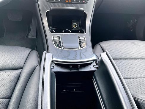 Certified 2022 Mercedes-Benz GLC 300 w/ Premium Package Lite image 35