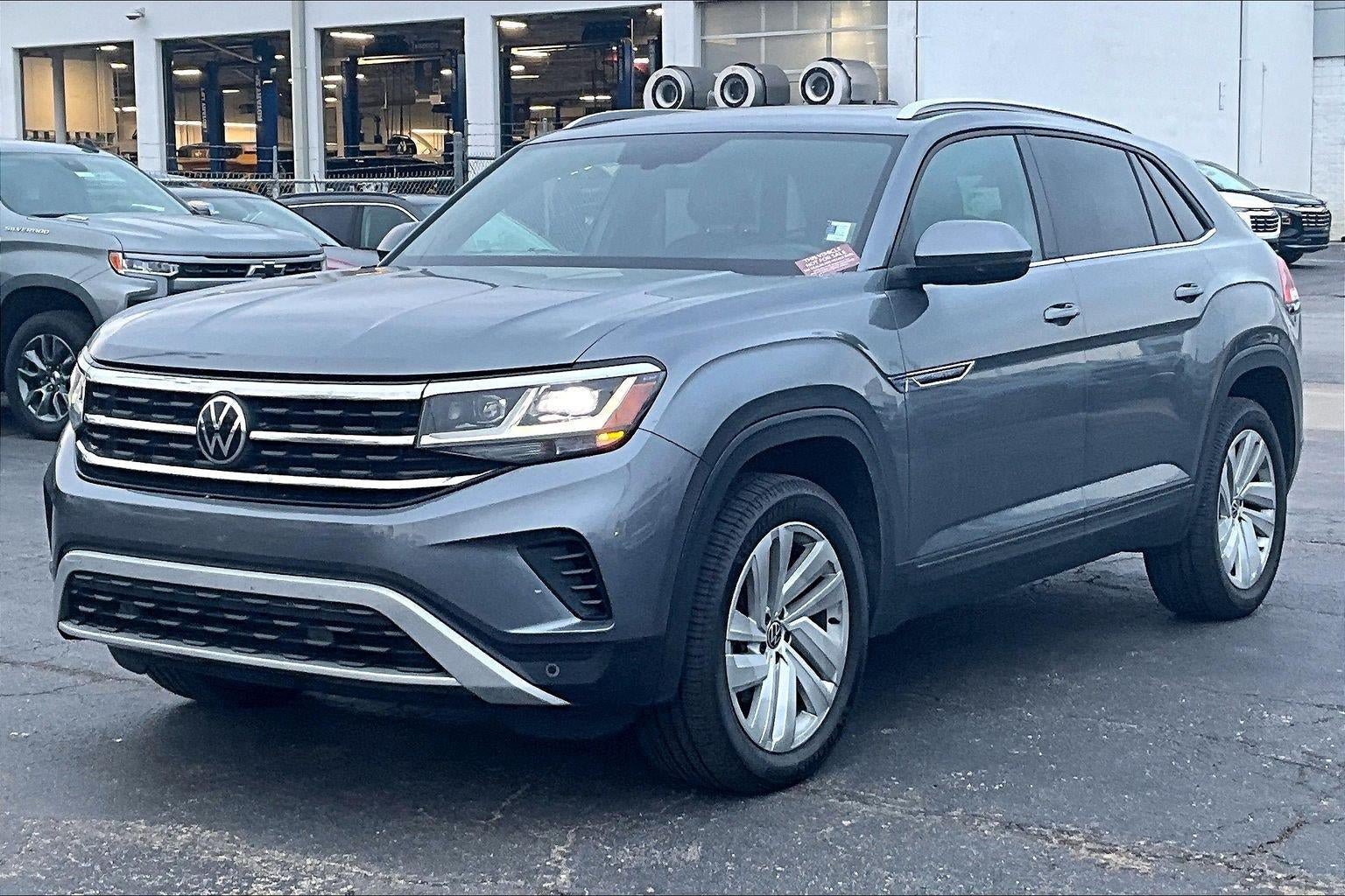 Used 2022 Volkswagen Atlas Cross Sport SE AWD/4WD image 7