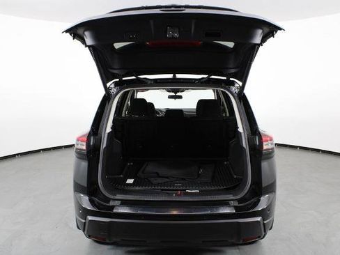 Certified 2024 Nissan Rogue SV image 17