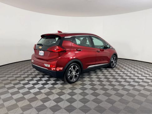 Used 2017 Chevrolet Bolt Premier w/ Driver Confidence II Package image 4
