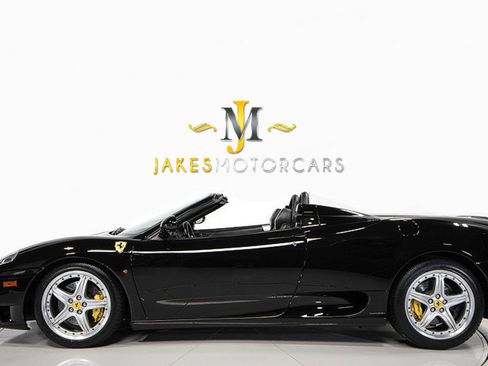 Used 2005 Ferrari 360 Spider image 2
