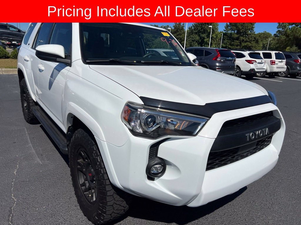 Used 2021 Toyota 4Runner SR5 AWD/4WD image 15