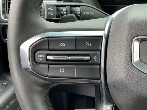 Used 2025 GMC Yukon Denali image 37