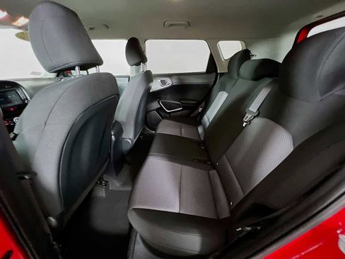 Used 2023 Kia Soul LX image 23