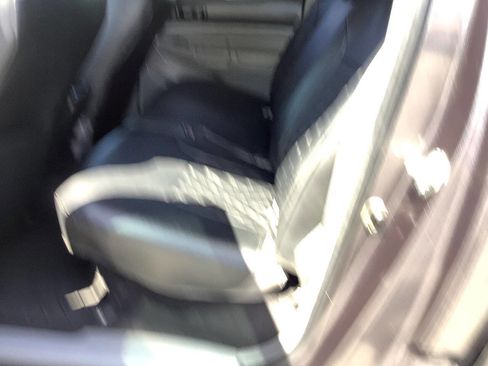 Used 2014 Toyota Tacoma 4x4 Double Cab w/ SR5 Package image 34