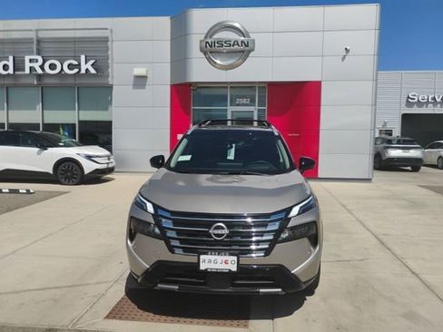 New 2026 Nissan Rogue Platinum w/ Platinum Premium Package AWD/4WD image 2
