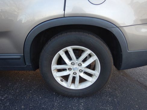 Used 2014 Kia Sorento LX image 21