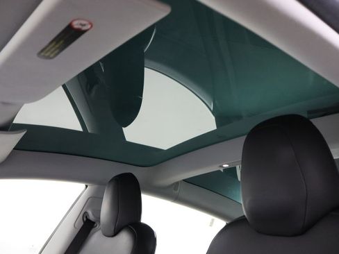 Used 2019 Tesla Model 3 Long Range image 22