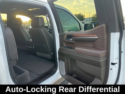 Used 2024 GMC Sierra 1500 Denali w/ Denali Reserve Package AWD/4WD image 19
