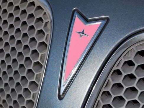 Used 2007 Pontiac Vibe w/ Sun And Sound Package image 11