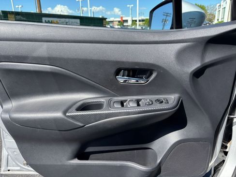 Used 2025 Nissan Versa SV FWD image 18