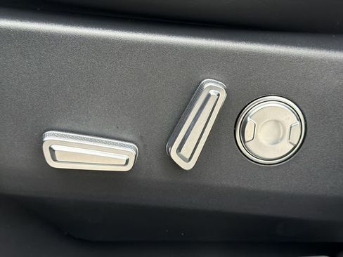 New 2026 Lincoln Nautilus Premier w/ Equipment Group 102A image 12