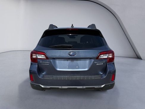 Used 2017 Subaru Outback 2.5i Limited AWD/4WD image 4