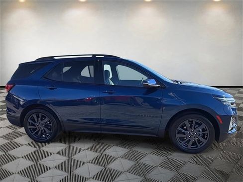 Used 2022 Chevrolet Equinox RS w/ RS Leather Package image 4