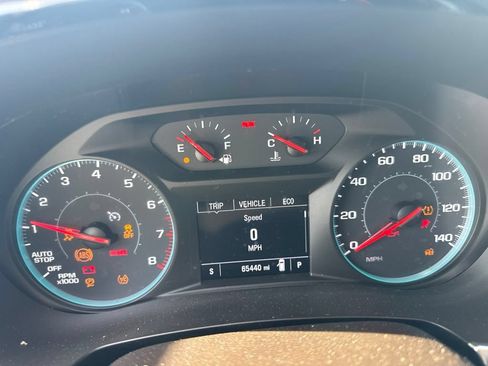 Used 2021 Chevrolet Traverse LT FWD image 8