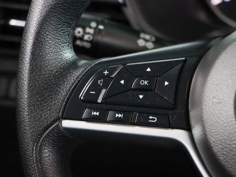 Used 2023 Nissan Altima 2.5 SV image 13