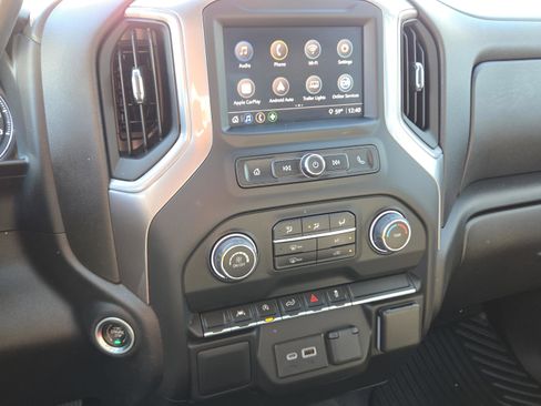 Certified 2022 Chevrolet Silverado 1500 Custom image 19