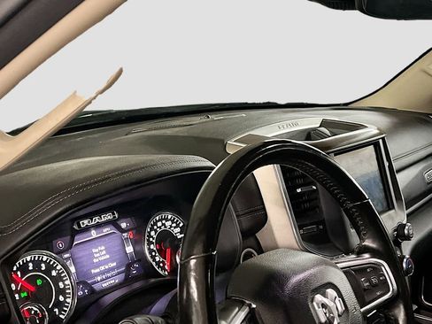 Used 2021 RAM 1500 Laramie image 9