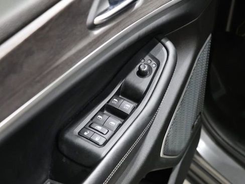 Used 2022 Jeep Grand Cherokee L Limited image 19