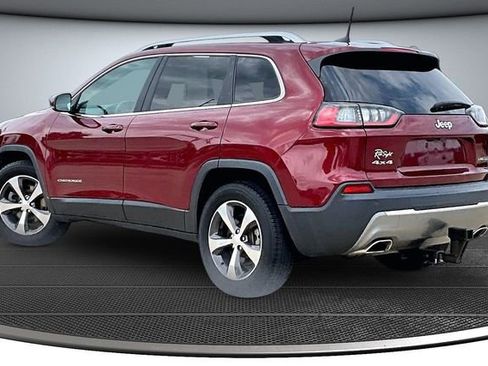 Used 2019 Jeep Cherokee Limited AWD/4WD image 4