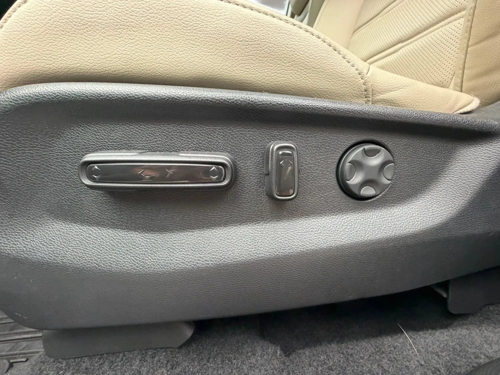 Used 2022 Honda CR-V EX-L image 16