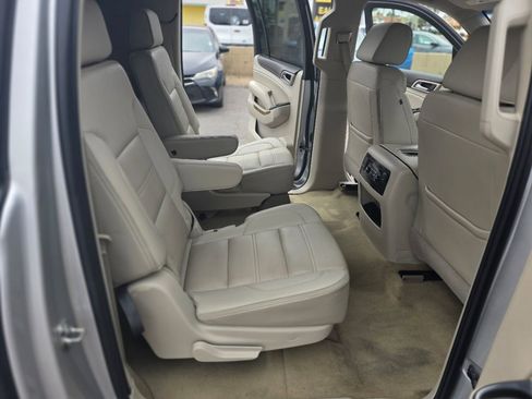 Used 2017 GMC Yukon XL Denali RWD image 29