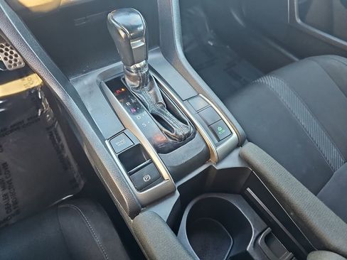 Used 2018 Honda Civic Sport image 24