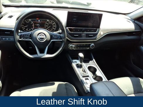 Used 2024 Nissan Altima 2.5 SV w/ SV Premium Package FWD image 25