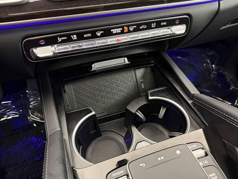 Used 2025 Mercedes-Benz GLS 450 4MATIC image 56