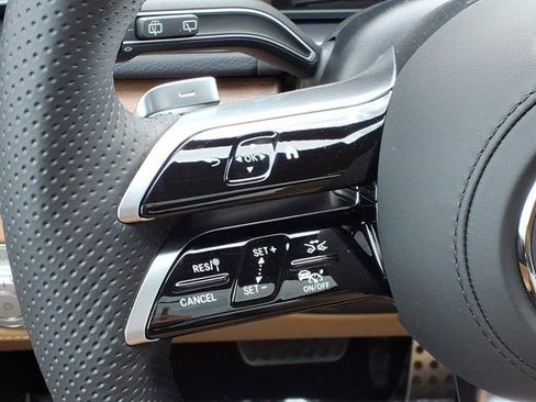 New 2026 Mercedes-Benz GLS 580 4MATIC image 9