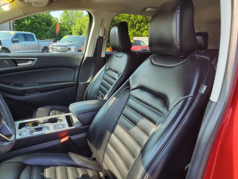 Used 2024 Ford Edge SEL w/ Convenience Package AWD/4WD image 12