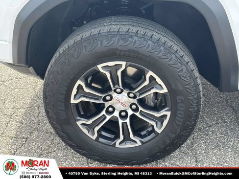 Certified 2023 GMC Canyon AT4 w/ Canyon Safety Plus Package AWD/4WD image 8