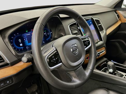 Used 2024 Volvo XC90 T8 Plus w/ Protection Package Premier image 18