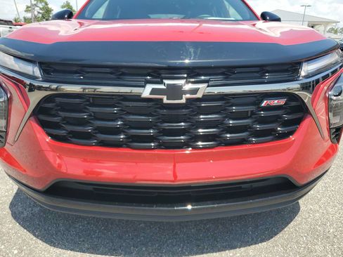 Used 2026 Chevrolet Trax RS w/ Sunroof Package FWD image 11