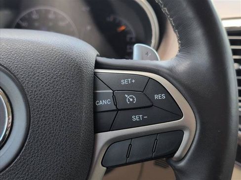 Used 2015 Jeep Grand Cherokee Overland AWD/4WD image 14
