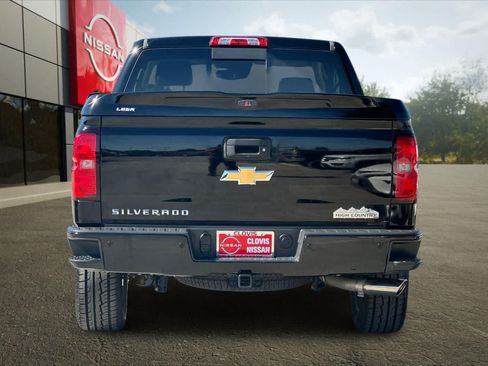 Used 2015 Chevrolet Silverado 1500 High Country w/ High Country Premium Package AWD/4WD image 8