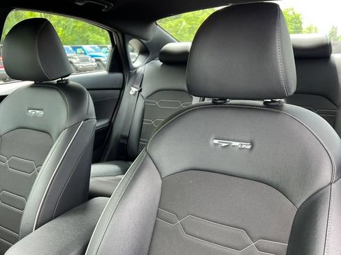 Used 2022 Kia Forte GT-Line FWD image 11