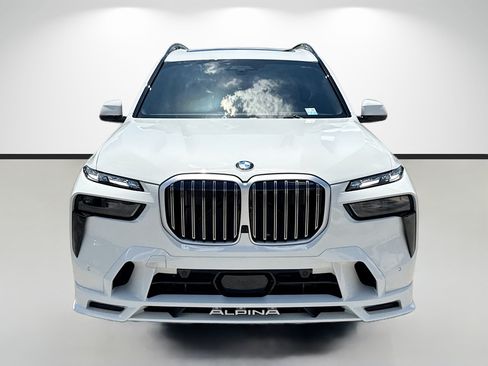 New 2026 BMW ALPINA XB7 AWD/4WD image 8