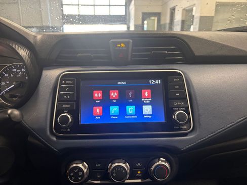 Used 2025 Nissan Versa SV image 17