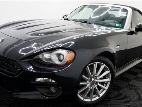 Used 2017 FIAT 124 Spider Lusso RWD image 37