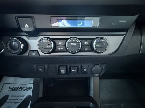 Used 2021 Toyota Tacoma TRD Off-Road image 25